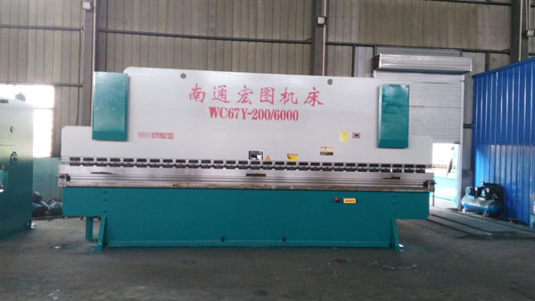 WC67Y-200/6000液壓板料折彎機(jī)
